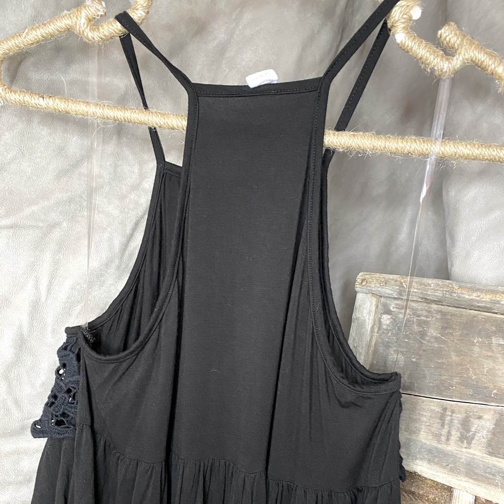 Boutique Lace Razorback Top - Picture 3 of 5